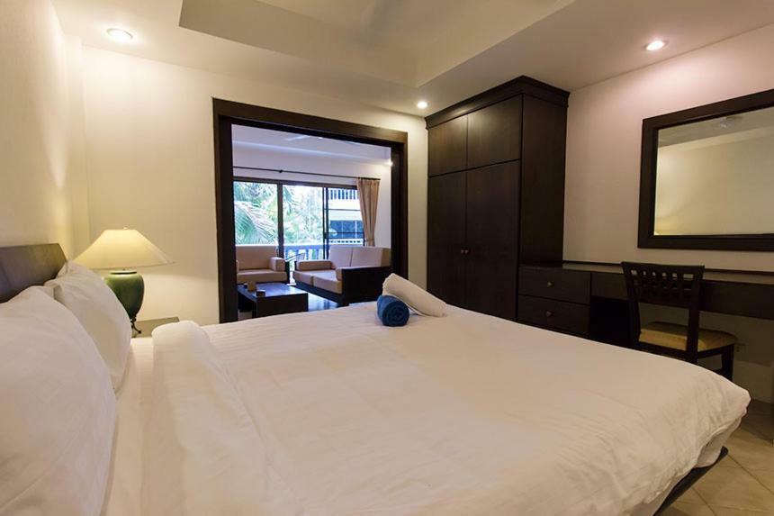 The Club Residence Kamala Beach Extérieur photo